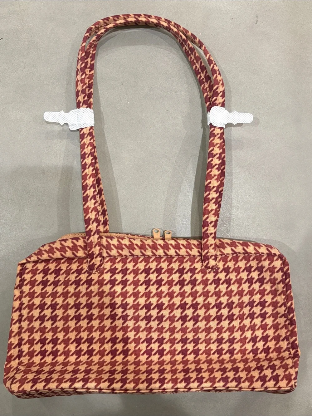 NWT Baggu Nylon Bowler Bag in Tan Houndstooth- UO Exclusive